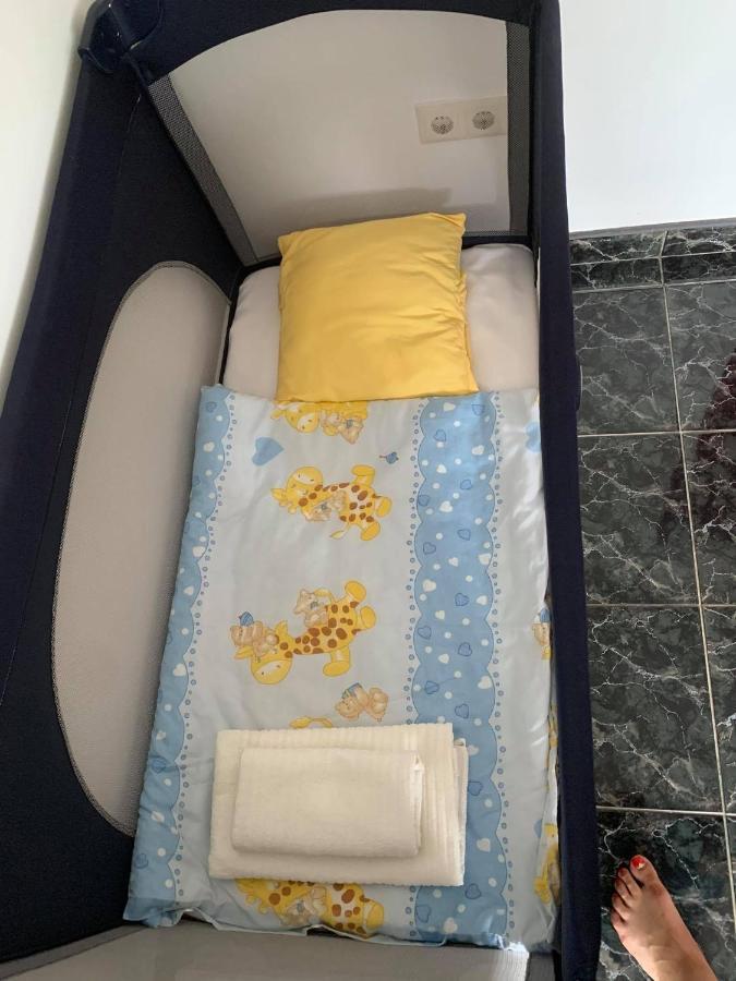 Magic Vendeghaz Lägenhet Abádszalók Exteriör bild